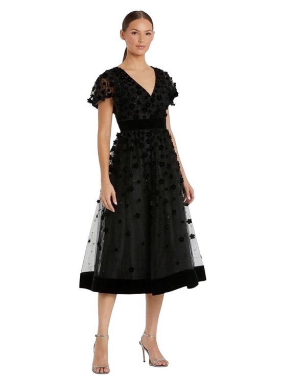 Mac Duggal Dresses & Skirts - NWT: Mac Duggal Flare Sleeve Floral Appliqués Midi Dress 67854-Black, Size 10